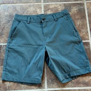 Lululemon Commision Classic fit 9” shorts